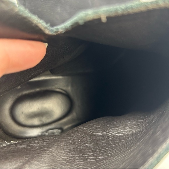 Humanoid Pull On Black Leather Heeled Ankle Boots Size 40 (US Size 9.5) - Picture 12 of 12